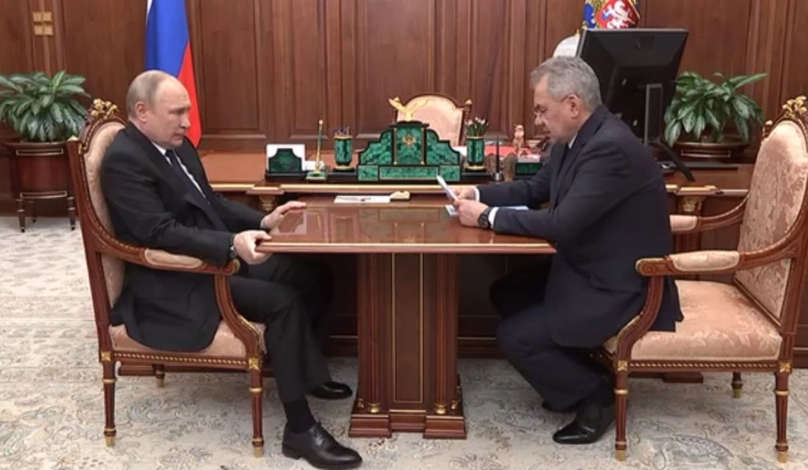 Шојгу тврди дека Русите го зазеле Мариупол, Путин нареди блокада на Азовстал