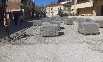 Доцнењето на мермерните плочки го пролонгира завршувањето на градскиот плоштад во Кичево