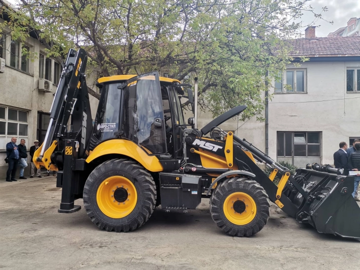 Нови работни машини за кумановските јавни претпријатија „Чистота и Зеленило“, „Водовод“ и „Куманово Гас“