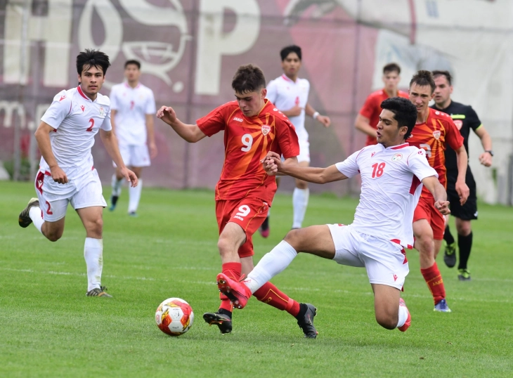 У16: Македонските фудбалери го совладаа Таџикистан на пенали