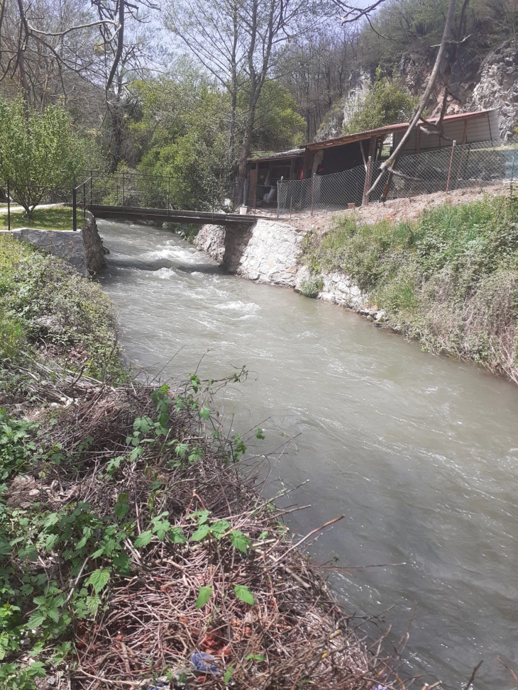 Се намалуваат водостоите на реките, зголемено нивото на Преспанското Езеро