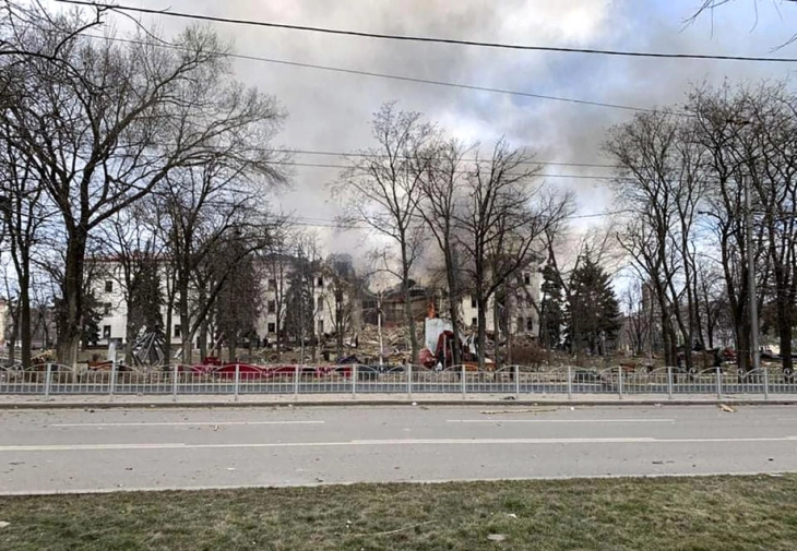 Украина: Уште речиси 500 цивили евакуирани од Мариупол