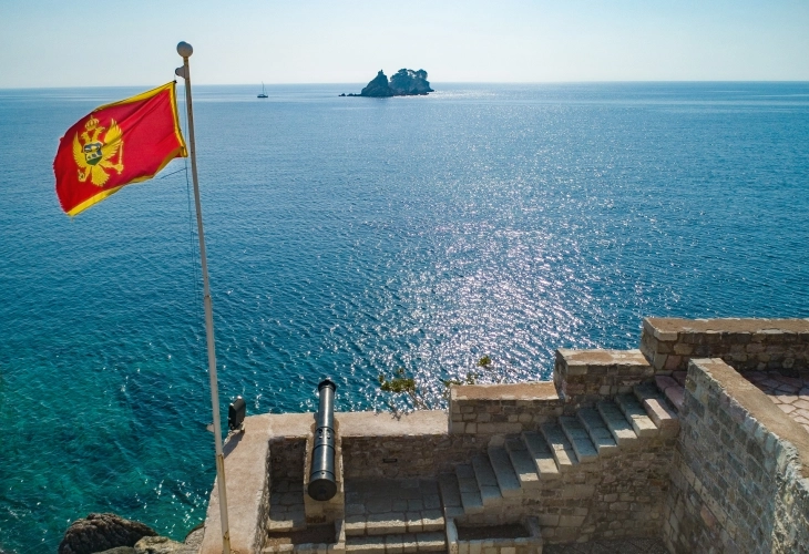 Туристичкиот сојуз на Црна Гора ја претстави летната понуда пред македонската јавност