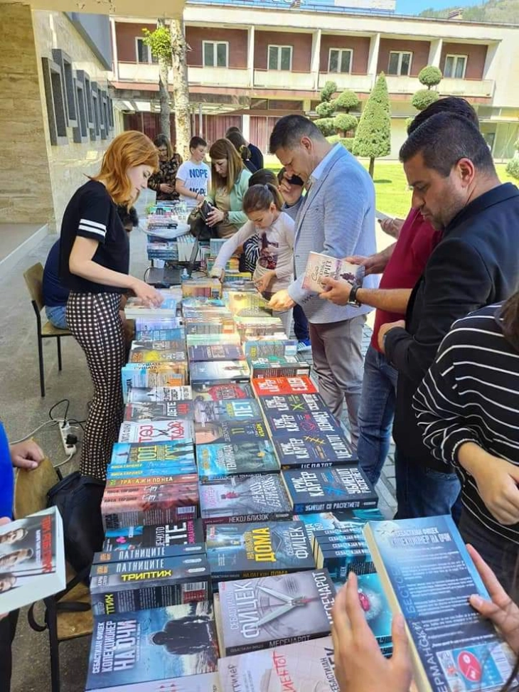 Во Македонска Каменица саем на книги на „Сакам книги