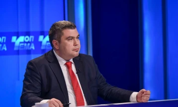 Маричиќ: ЕУ брза за решение во јуни, но решение ќе има само со заштитени македонски интереси