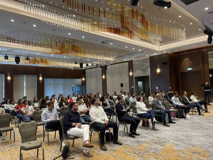 Конференција Science@FEIT: Студентите имаат голема желба за збогатување на знаењето