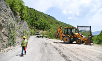 Ковачевски: Северна Македонија се гради и поврзува и се обновуваат старите патишта