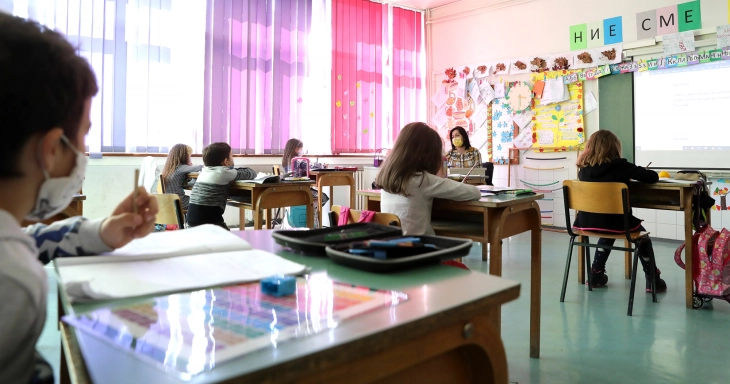 Шаќири ќе присуствува на почетокот на државното тестирање на ученици од трето одделение