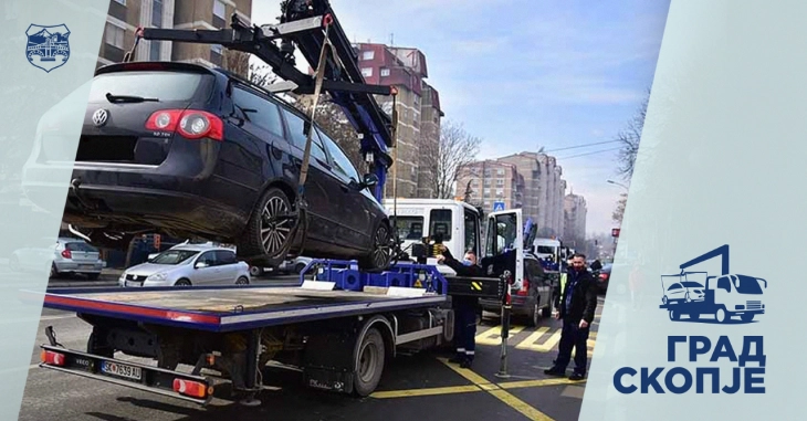 Од јавни површини во Скопје отстранети 125 непрописно паркирани возила