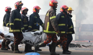 Најмалку 44 луѓе загинаа во пожар во Бангладеш (ДПЛ)