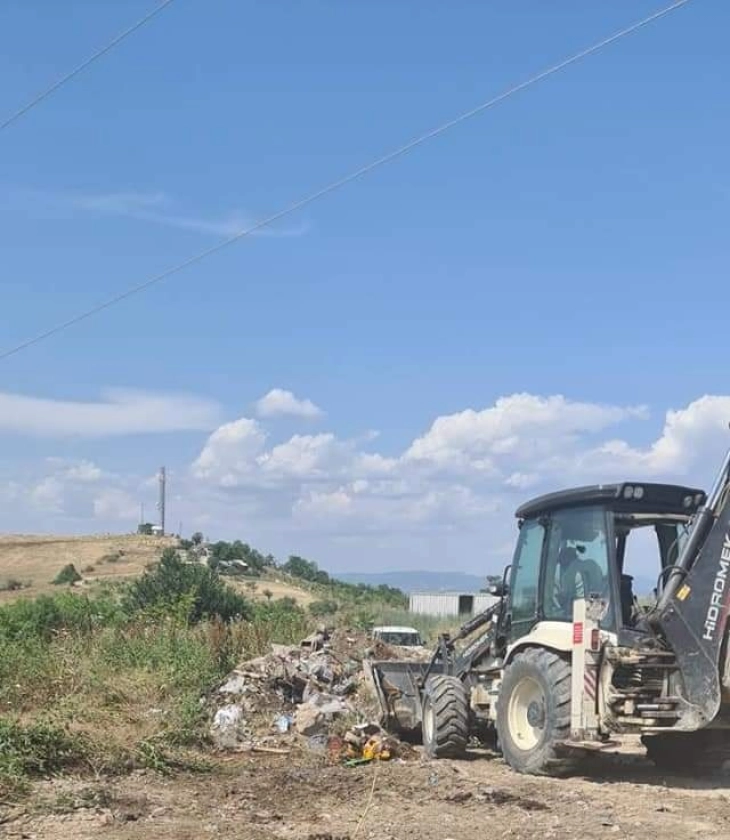 Се чистат дивите депонии во општина Кавадарци