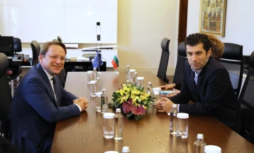 Вархеји сака договор во јуни, Петков со три барања кон Скопје