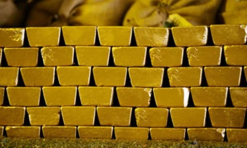Раст на цената на златото по најавата дека Г-7 ќе забрани увоз од Русија