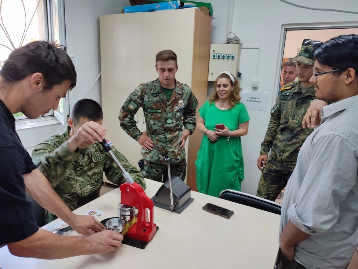 Питомците од воениот кампус во Пепелиште донираа во Дневниот центар „Порака