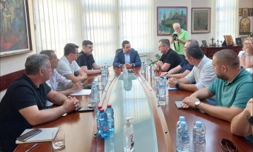 Синдикатите и Општина Струмица договорија зголемување на платите за 2.806 денари