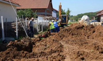 Продолжува изградбата на нови секундарни канализациски краци во село Костурино