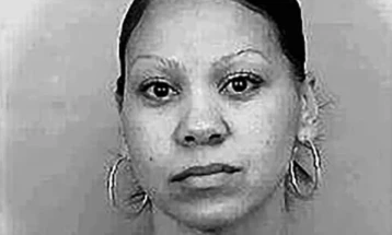 Поранешна затвореничка помилувана, 27 години по пресудата за убиство на нејзиниот подведувач