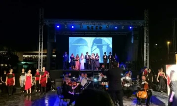 Концерт „Македонски шлагери-стари песни-нови ѕвезди“