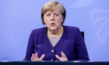 Анкета: Секој трет Германец смета дека Меркел треба да се извини за енергетската криза