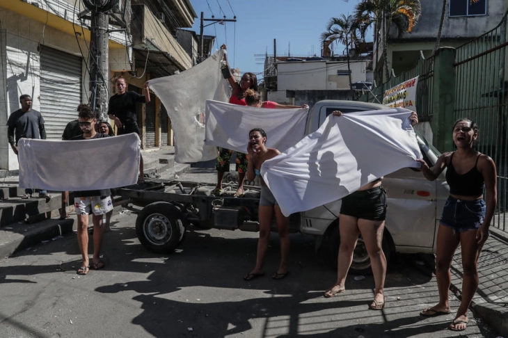 Најмалку 18 жртви при полициска рација во сиромашна населба во Рио де Жанеиро