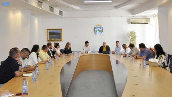 Општина Охрид работи на интензивирање на соработката на компании со Коморскиот инвестициски форум