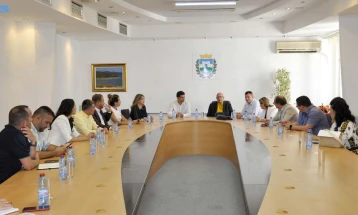 Општина Охрид работи на интензивирање на соработката на компании со Коморскиот инвестициски форум