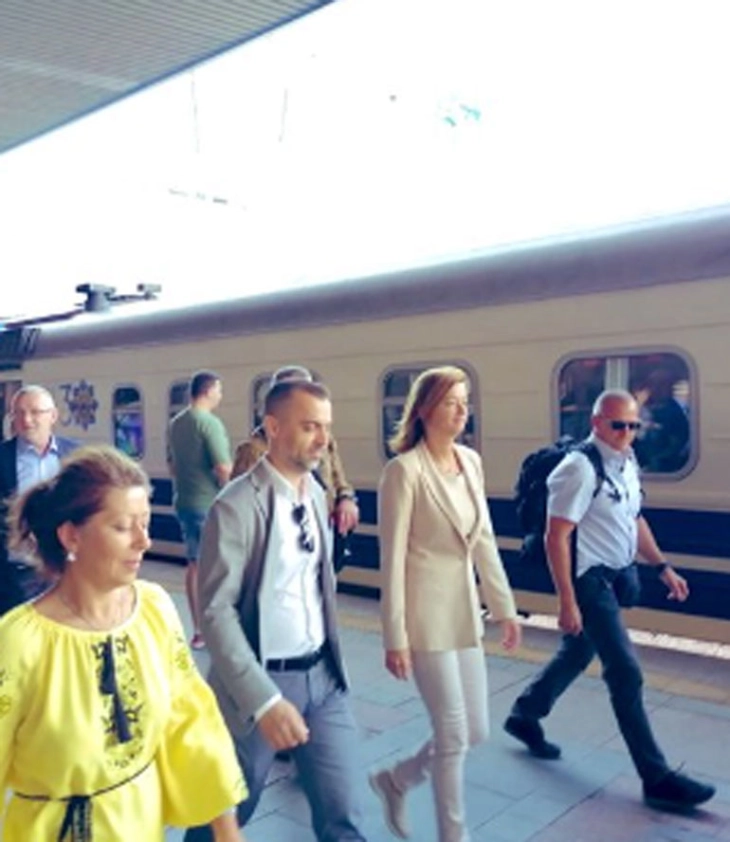 Фајон во посета на Киев