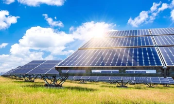 Експерт предупредува дека германскиот соларен енергетски сектор е силно зависен од Кина