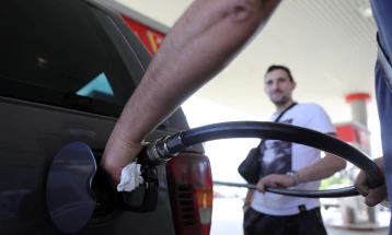 Бензините поевтинуваат за два денари, цената на дизелот останува иста