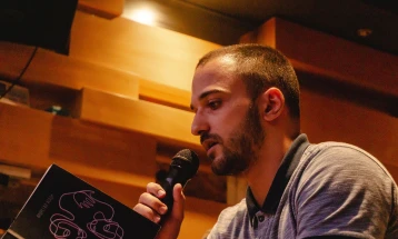 Андреј Ал-Асади за МИА: Скопскиот поетски фестивал му е потребен на Скопје за да ја разгори љубовта кон пишаниот збор