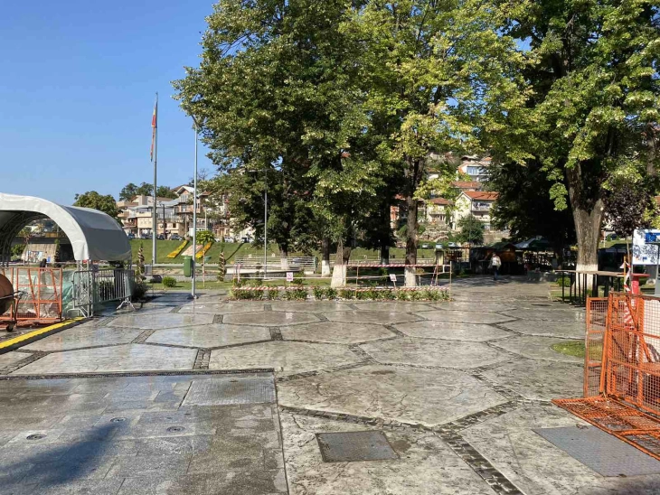 Во Крива Паланка се чествува Голема Богородица, втора вечер и од „Џој фест“ вечерва на плоштадот