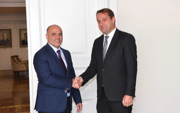 Премиерот Ковачевски се сретна со косовскиот амбасадор Ќехаја