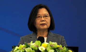 Цаи: Тајван сака да произведува „демократски чипови“ со САД