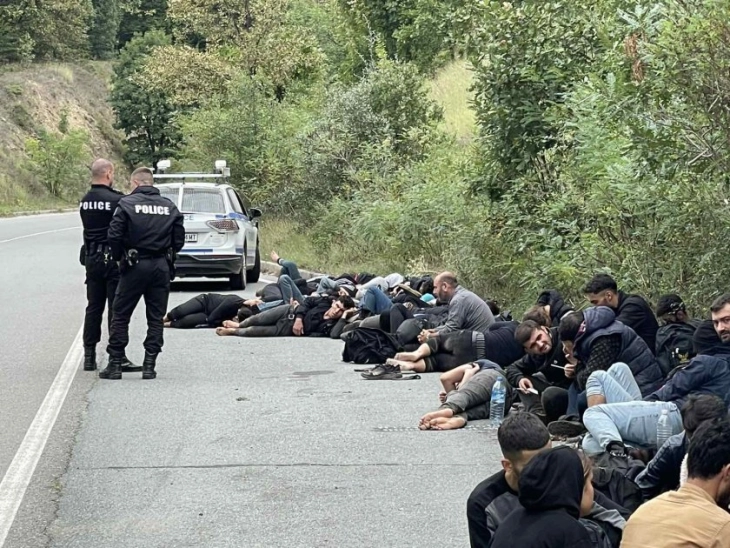 Повторно приведени две групи Сиријци кои се обиделе илегално да транзитираат низ Бугарија