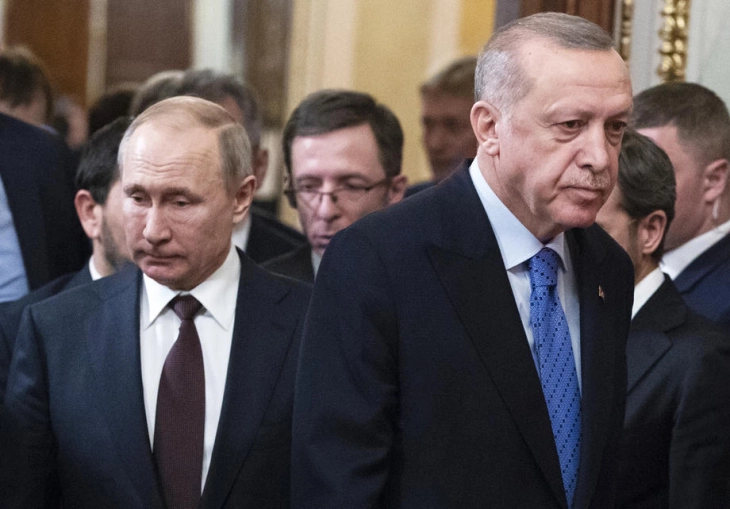 „Хуријет“: Ердоган ќе му предложи на Путин состанок со Зеленски
