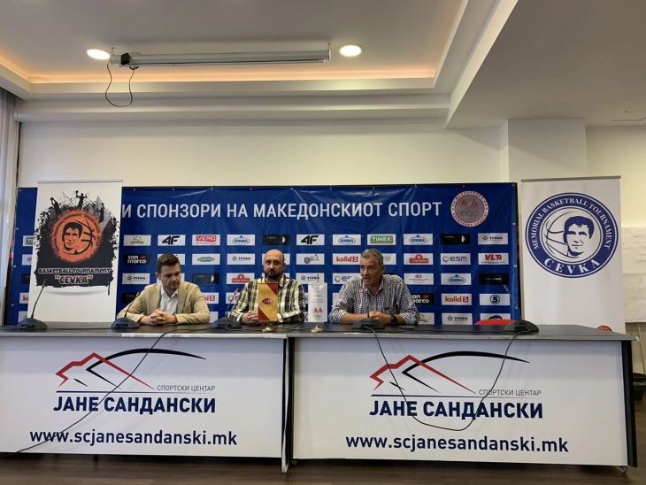 Шест странски екипи на Меморијалниот турнир „Драган Василов–Цевка“