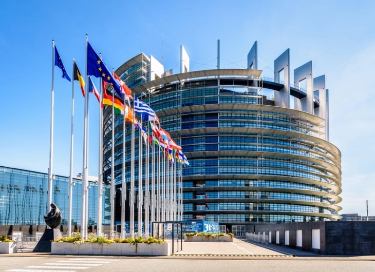 Европарламентот сака да ја зголеми употребата на обновливите извори на енергија и заштедата на енергија