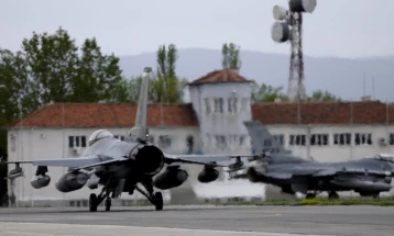 Бугарија ја започнува модернизацијата на својата најголема воздухопловна база