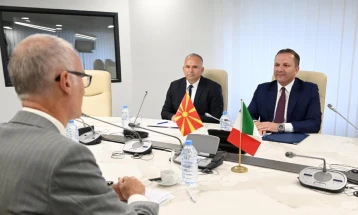 Средба на министерот Спасовски со италијанскиот амбасадор Силвестри и потполковникот Пани