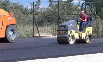 Во Карбинци се градат три игралишта