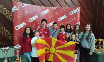 Два сребрени медали за македонските шаховски надежи на Балканијадата во Цетиње