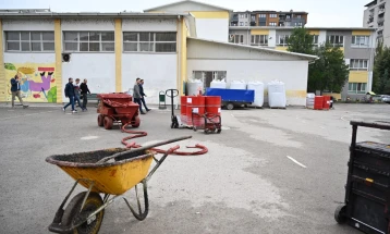 ОУ „Браќа Миладиновци“ во Острово ја почнува постапката за целосна обнова