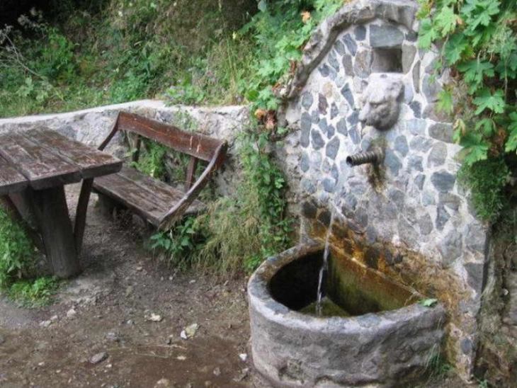 Без вода корисниците од село Рашче