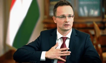 Сијарто: Унгарија не го прифати предлогот на ЕУ за обука на украински војници