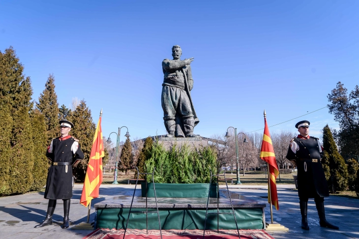 Собраниска делегација ќе положи цвеќе пред споменикот на Гоце Делчев