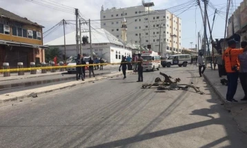 Во Сомалија девет лица загинаа во двоен бомбашки напад