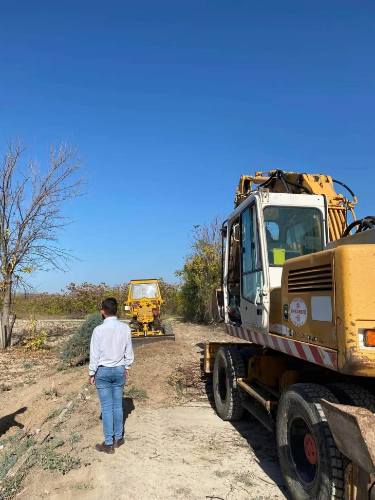 Започна реконструкцијата на главната улица во росоманско Трстеник 