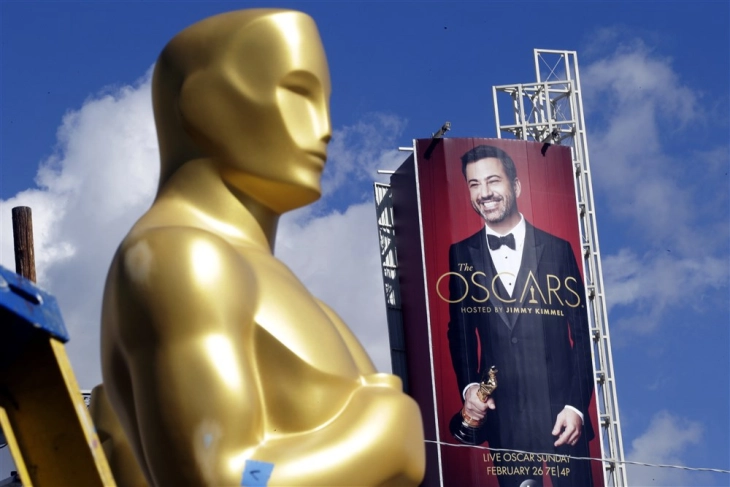 Џими Кимел повторно водител на „Оскарите“