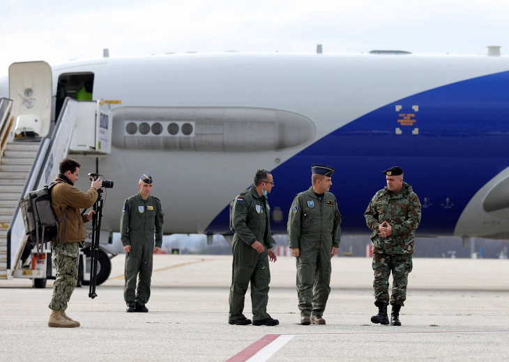 Demonstrim patrullues ajror i misionit të NATO-s