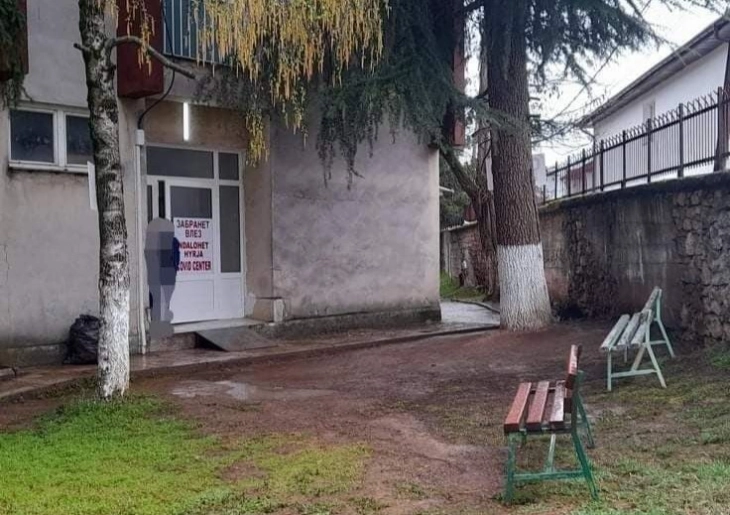 Vdes një pacient nga koronavirusi në Dibër